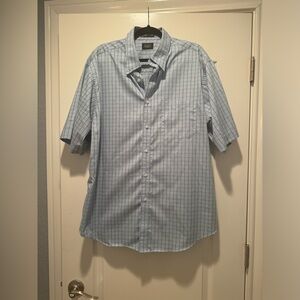 Haggar Men’s Short Sleeve Button-Down Shirt